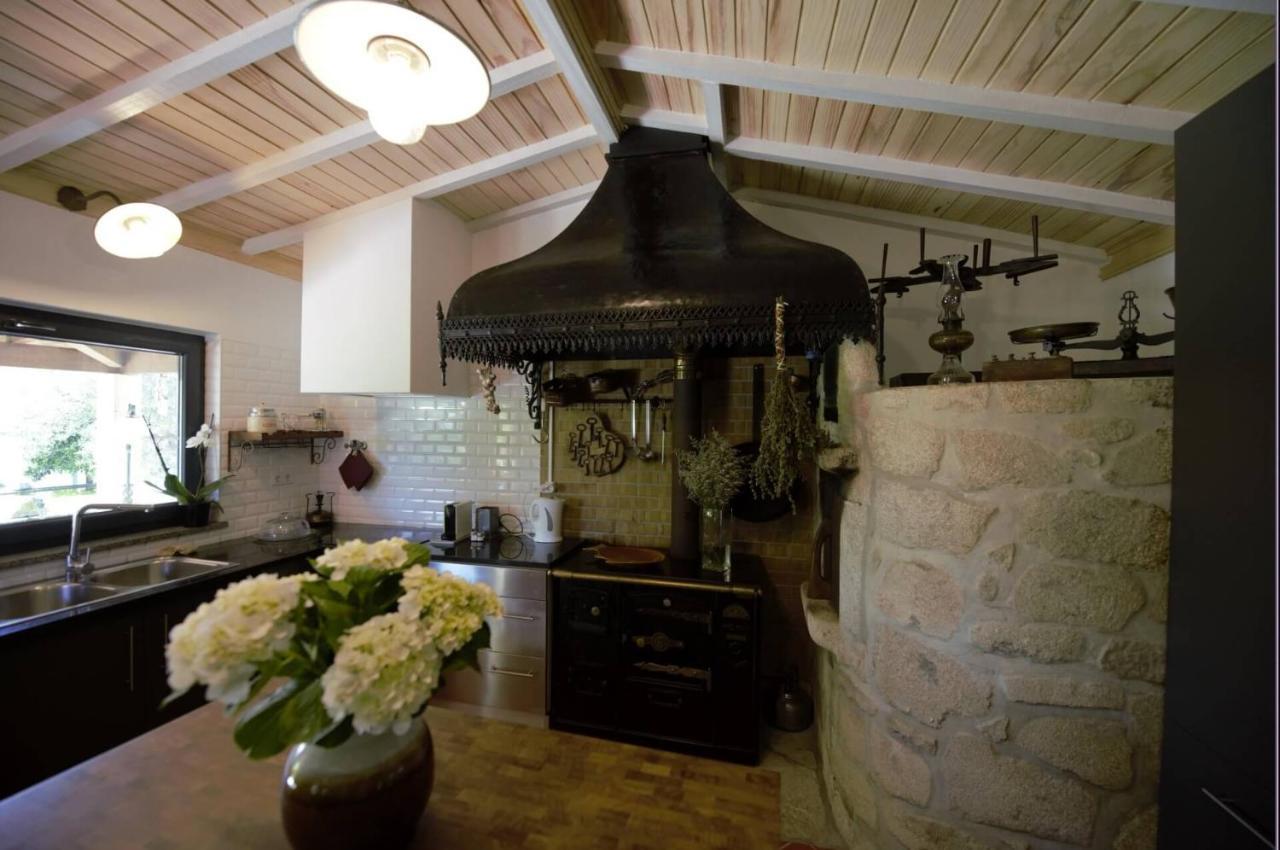 Casas Viriatus - Turismo Rural パレーデス・デ・コウラ エクステリア 写真